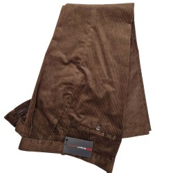 Pantalón pana pisa pinzas...